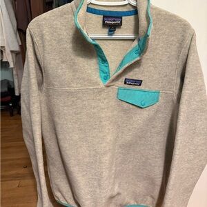 Patagonia Synchilla Cream and Teal Fleece